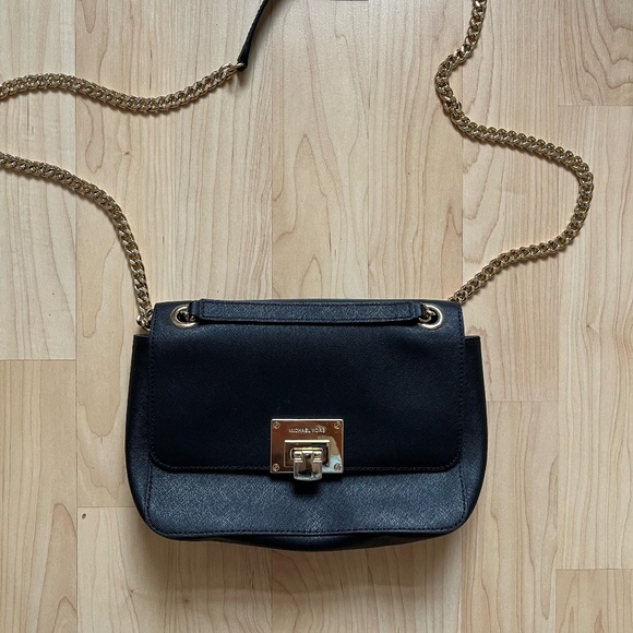 Michael Kors Handbags - Michael Kors Leather Crossbody Bag